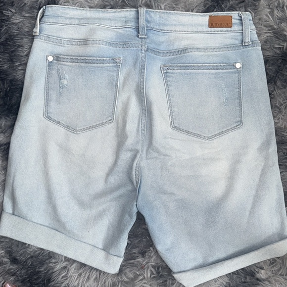 Judy Blue Light Wash Distressed Bermuda Jean Shorts - Picture 2 of 2